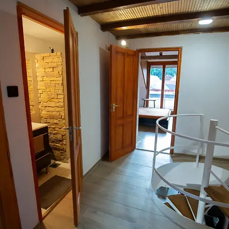 Huge 2 Bedroom Flat With Stunning View - Close To Sziget *