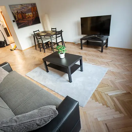 Huge 2 Bedroom Flat With Stunning View - Close To Sziget Appartamento