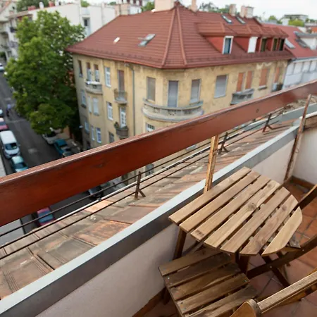 Apartmán Huge 2 Bedroom Flat With Stunning View - Close To Sziget Budapešť